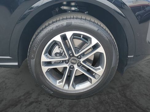 Used 2025 Audi Q5 Premium w/ Convenience Package AWD/4WD image 6