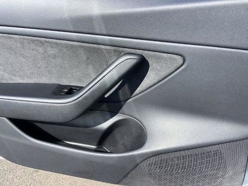 Used 2019 Tesla Model 3 Mid Range image 17