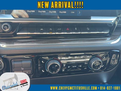 Used 2023 Chevrolet Silverado 1500 RST AWD/4WD image 25