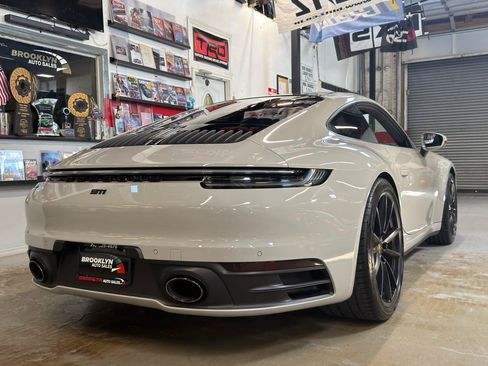 Used 2020 Porsche 911 Carrera RWD image 7