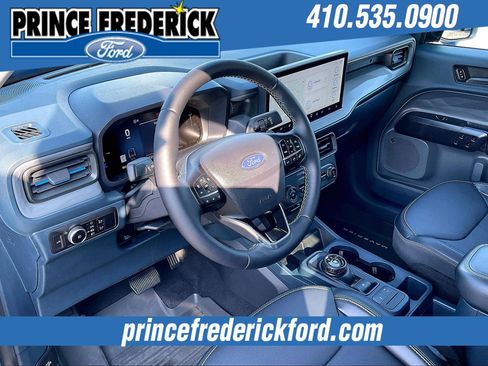 Used 2025 Ford Maverick Lobo image 13