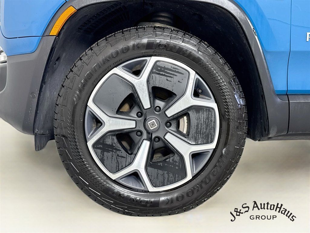Used 2024 Rivian R1S Adventure Dual AWD/4WD image 40