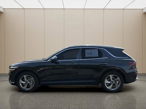 Certified 2026 Genesis GV70 2.5T AWD/4WD image 2