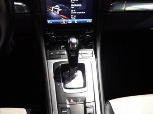 Used 2018 Porsche 718 Cayman RWD image 19