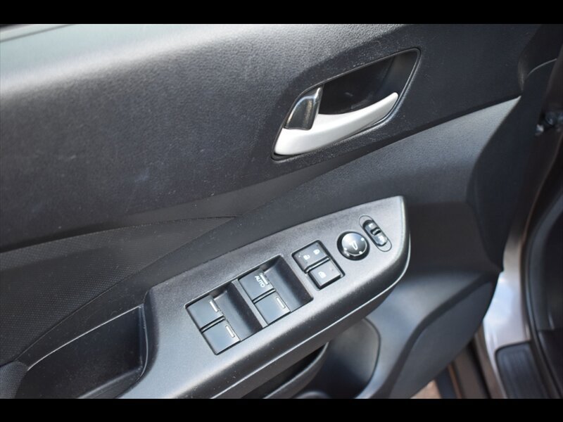 Used 2016 Honda CR-V SE image 18