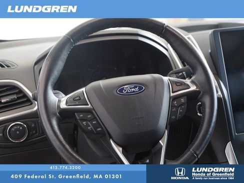 Used 2022 Ford Edge Titanium image 17