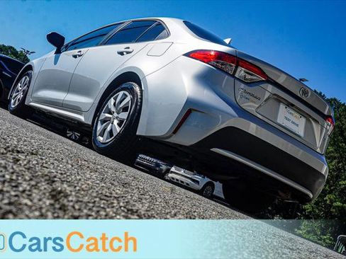 Used 2021 Toyota Corolla LE FWD image 5