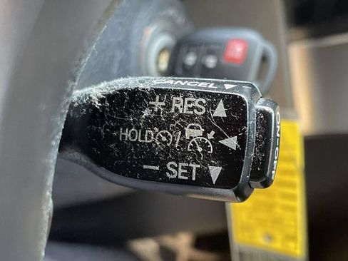 Used 2018 Toyota Tacoma SR5 AWD/4WD image 23