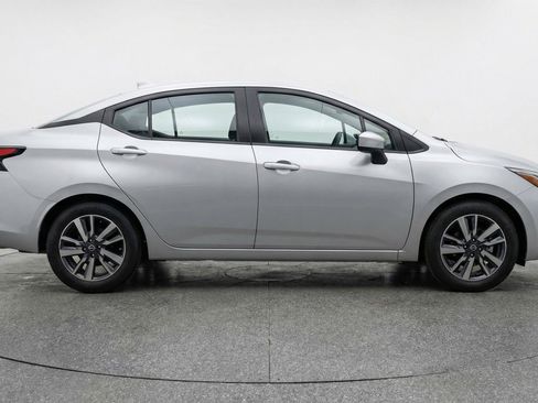 Used 2025 Nissan Versa SV image 11