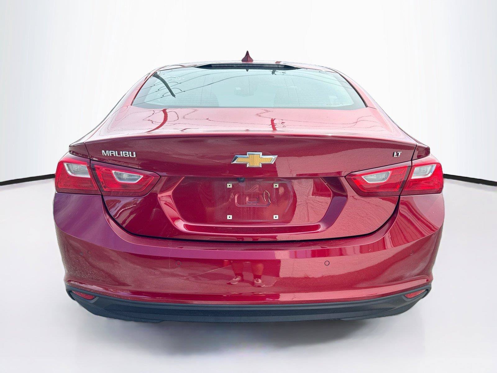 Used 2025 Chevrolet Malibu LT FWD image 4