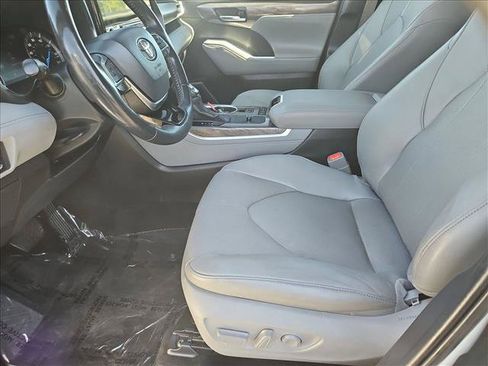 Used 2020 Toyota Highlander Limited AWD/4WD image 24