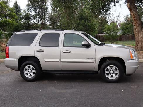Used 2008 GMC Yukon SLT AWD/4WD image 3