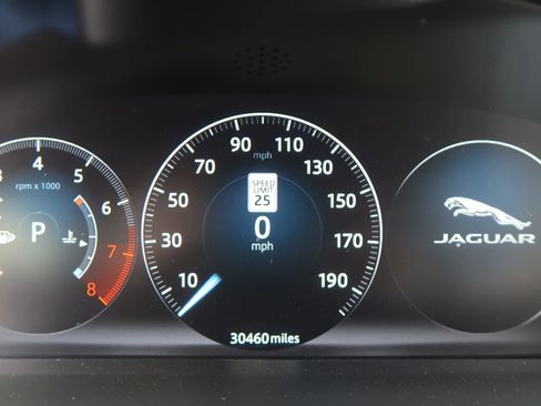 Used 2019 Jaguar XJ R-Sport RWD image 39