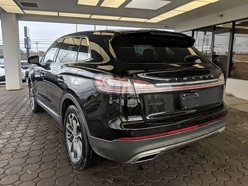 Used 2023 Lincoln Nautilus Reserve image 9