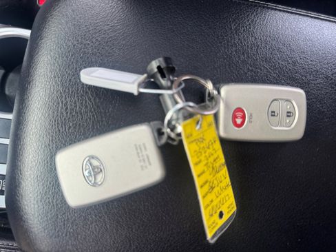 Used 2017 Toyota 4Runner Limited image 27