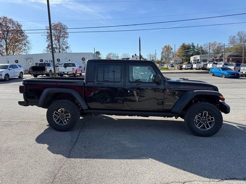 New 2026 Jeep Gladiator Mojave image 5