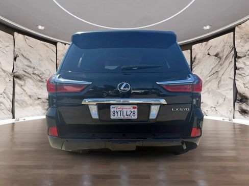 Used 2017 Lexus LX 570 4WD w/ Luxury Package image 7