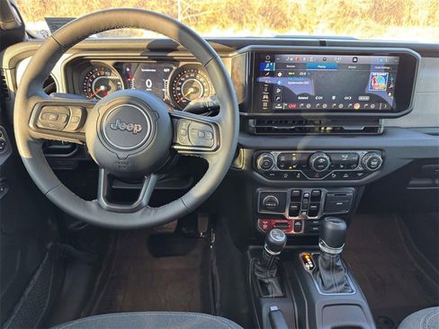 Used 2025 Jeep Gladiator Willys image 16
