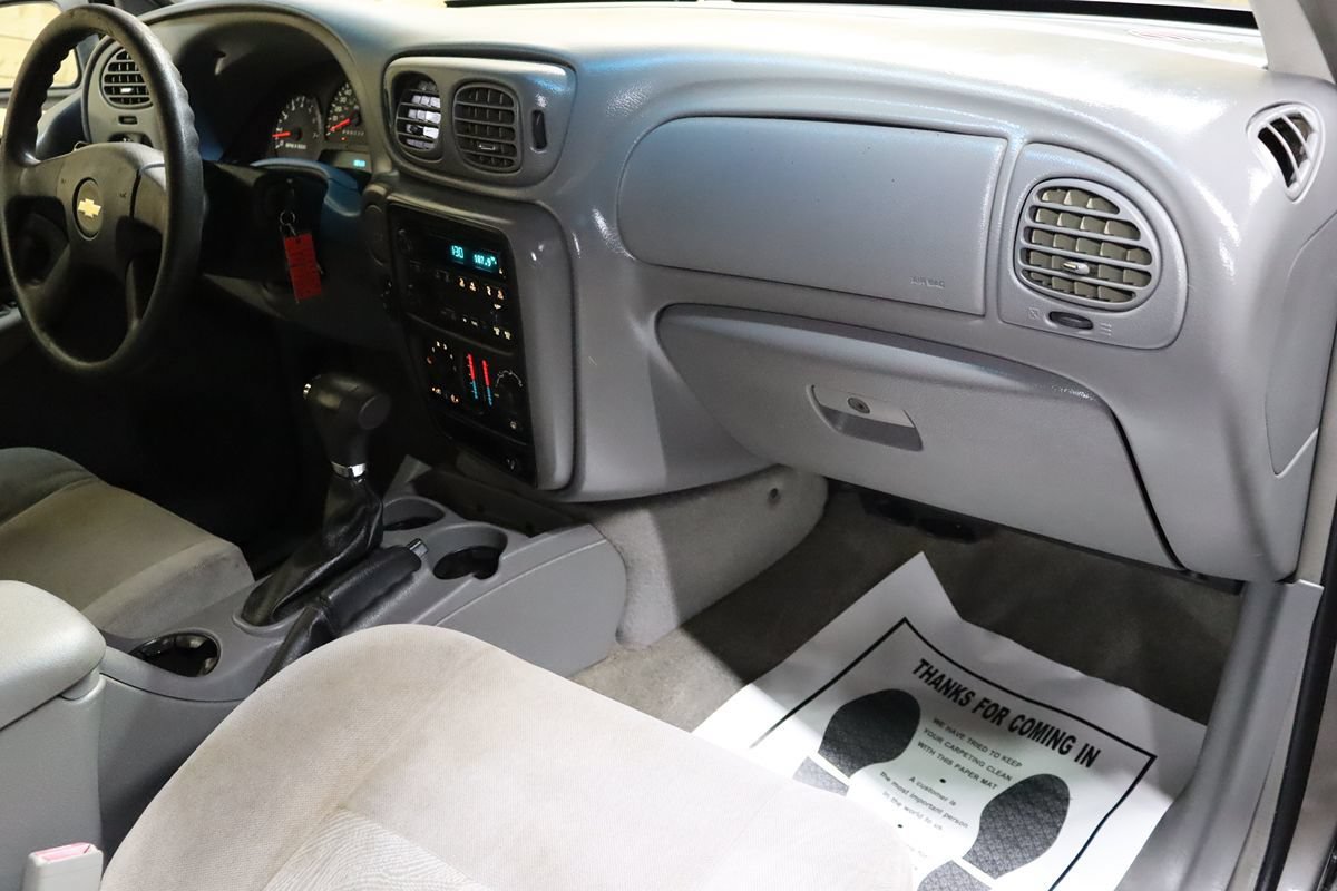 Used 2006 Chevrolet TrailBlazer LS w/ LS Preferred Equipment Group RWD image 40