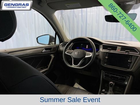Used 2022 Volkswagen Tiguan SE AWD/4WD image 40