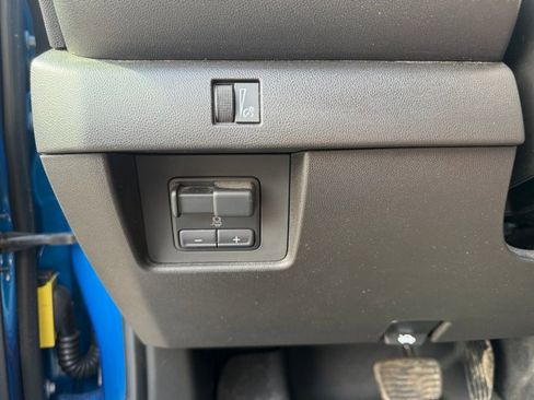 Used 2024 Chevrolet Colorado Trail Boss w/ Advanced Trailering Package image 17