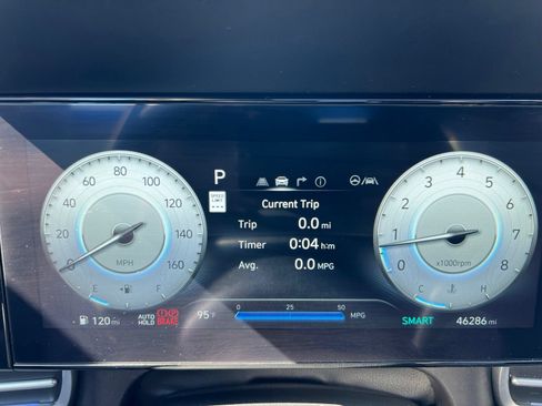 Used 2024 Hyundai Elantra Limited FWD image 31