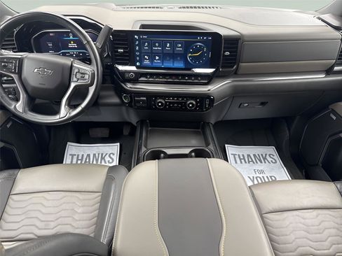 Used 2024 Chevrolet Silverado 2500 ZR2 w/ Technology Package image 17