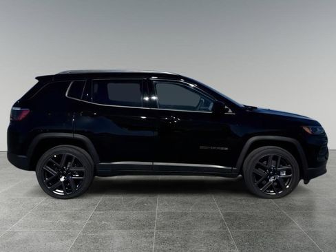 New 2026 Jeep Compass Latitude image 2