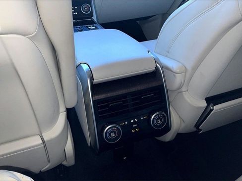 Used 2023 Land Rover Range Rover Autobiography image 25