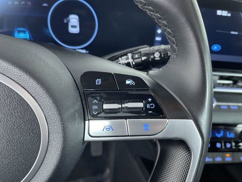 Used 2024 Hyundai Elantra Limited image 31