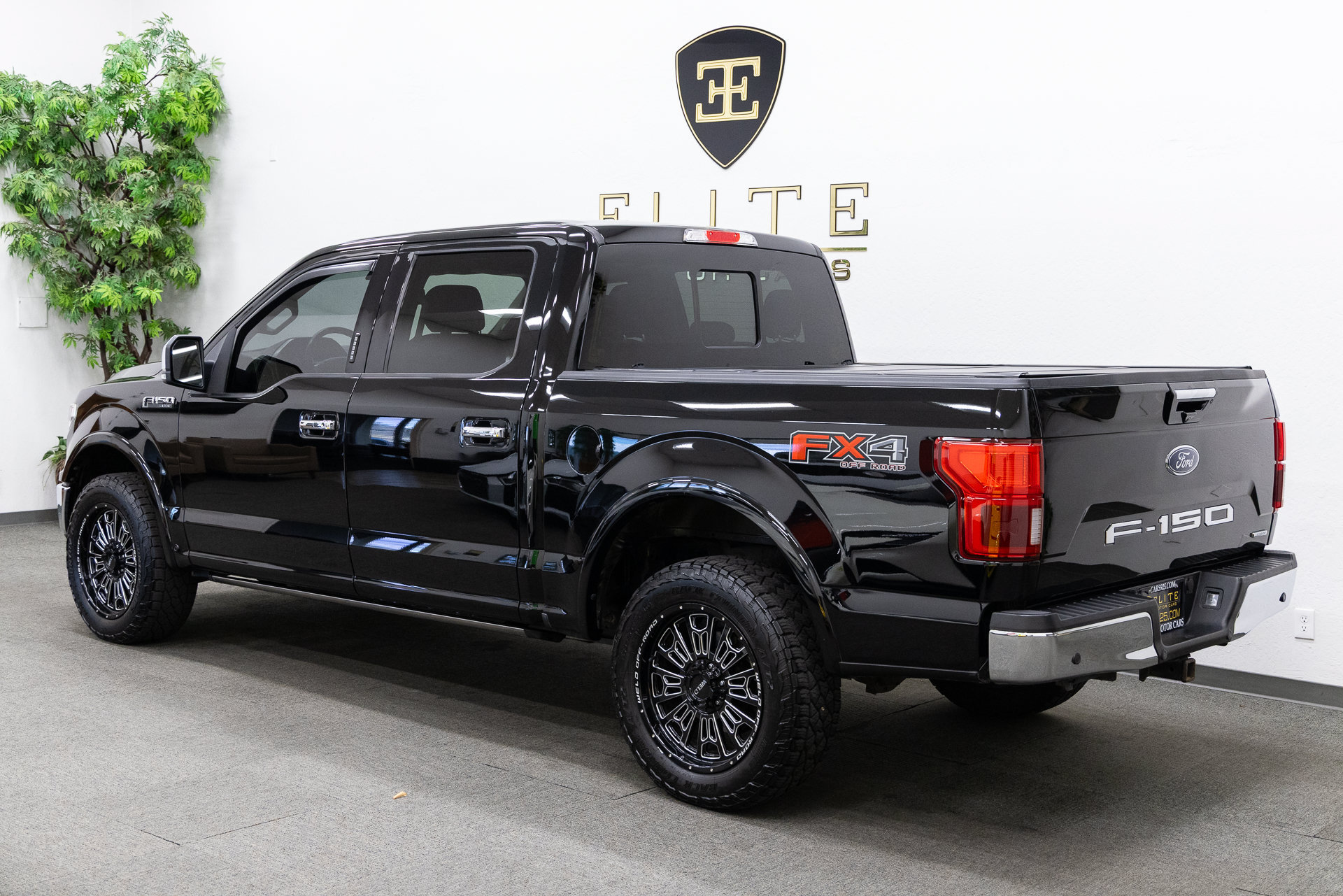 Used 2018 Ford F150 4x4 SuperCrew image 3