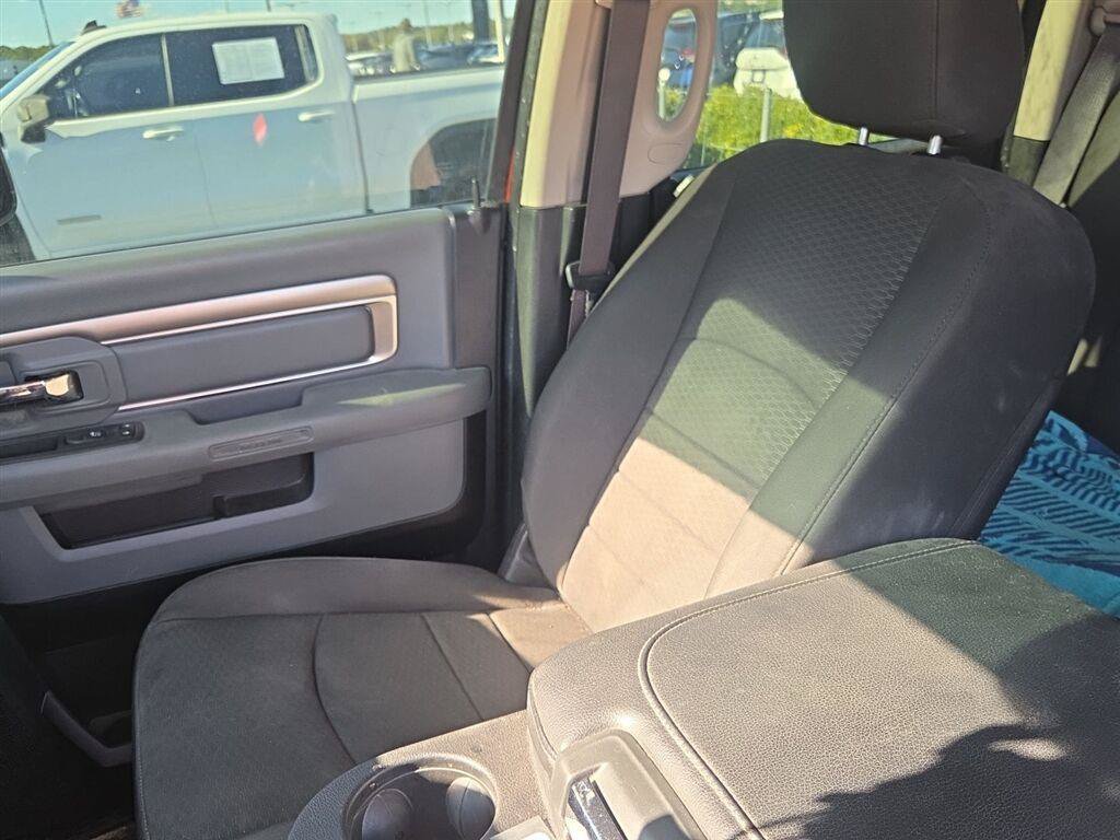 Used 2019 RAM 1500 Warlock RWD image 12