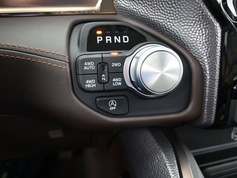 Used 2025 RAM 1500 Limited AWD/4WD image 29