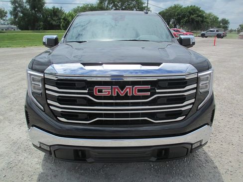 New 2026 GMC Sierra 1500 SLT w/ SLT Premium Package AWD/4WD image 12