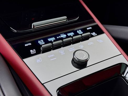 New 2026 Porsche Cayenne Coupe AWD/4WD image 22