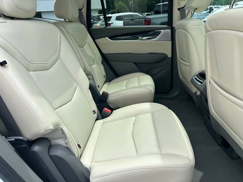 Certified 2024 Cadillac XT6 Premium Luxury w/ Technology Package AWD/4WD image 15