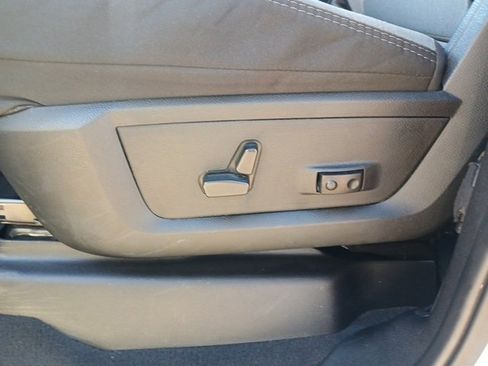 Used 2024 RAM 2500 Big Horn image 38