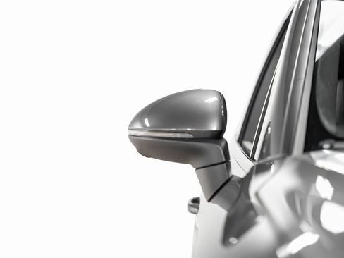 Used 2021 Porsche Cayenne Coupe image 6