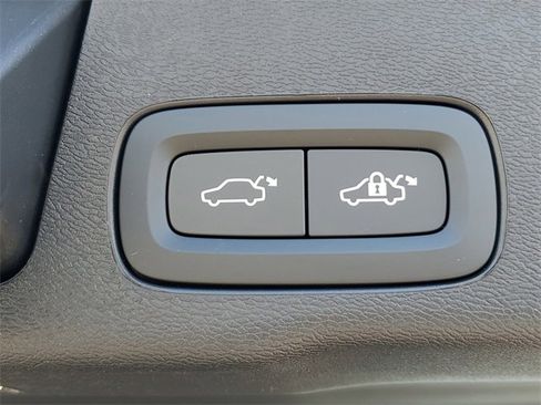 New 2026 Volvo XC60 B5 Plus w/ Protection Package Premier image 28