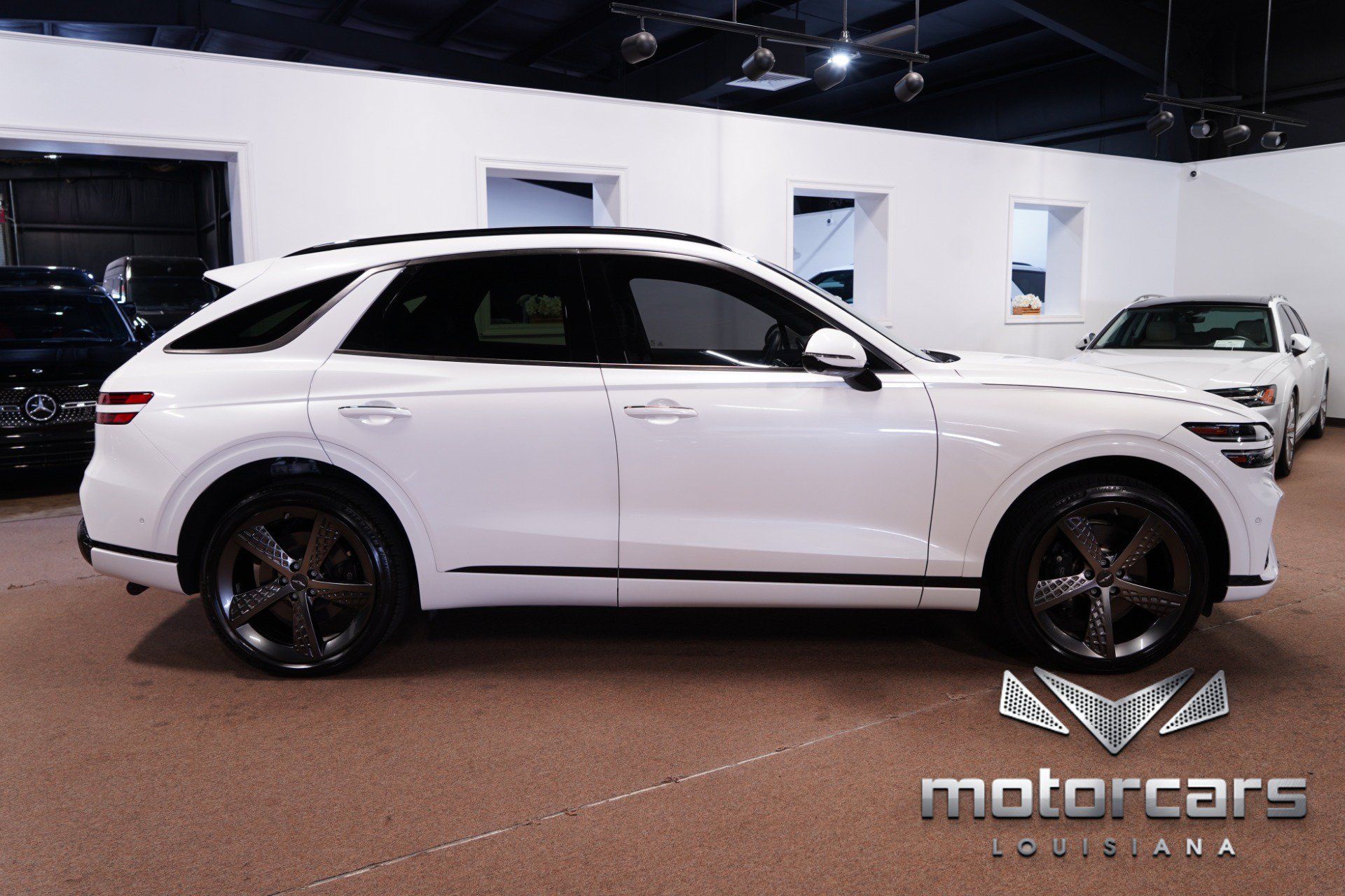 Used 2023 Genesis GV70 3.5T Sport w/ Sport Prestige Package AWD/4WD image 8