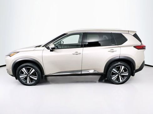 Used 2021 Nissan Rogue Platinum image 5
