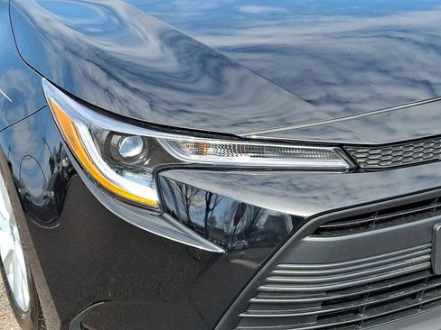 Certified 2025 Toyota Corolla LE w/ LE Premium Package FWD image 9