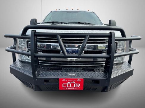 Used 2017 Ford F350 Lariat w/ Chrome Package image 8