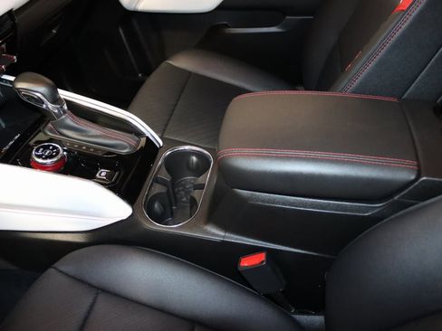 Used 2023 GMC Canyon AT4X image 40