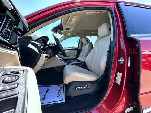 Used 2025 Acura MDX SH-AWD w/ Technology Package image 10
