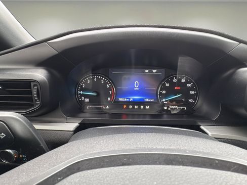 Used 2020 Ford Explorer XLT w/ Comfort Package image 12