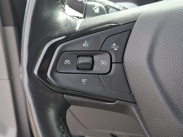 Used 2023 Chevrolet Bolt EUV Premier FWD image 7