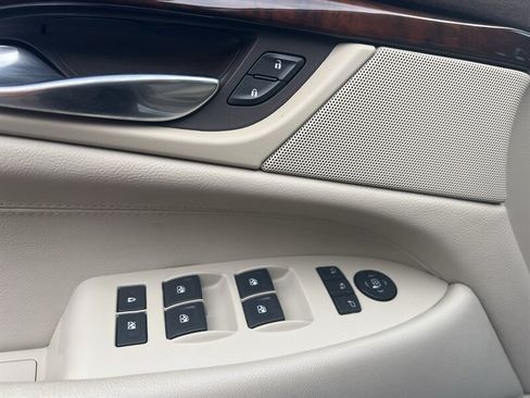 Used 2016 Cadillac Escalade Premium AWD/4WD image 25