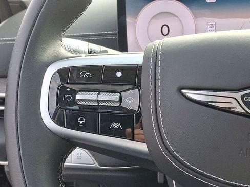 Used 2025 Genesis GV80 3.5T Prestige image 17