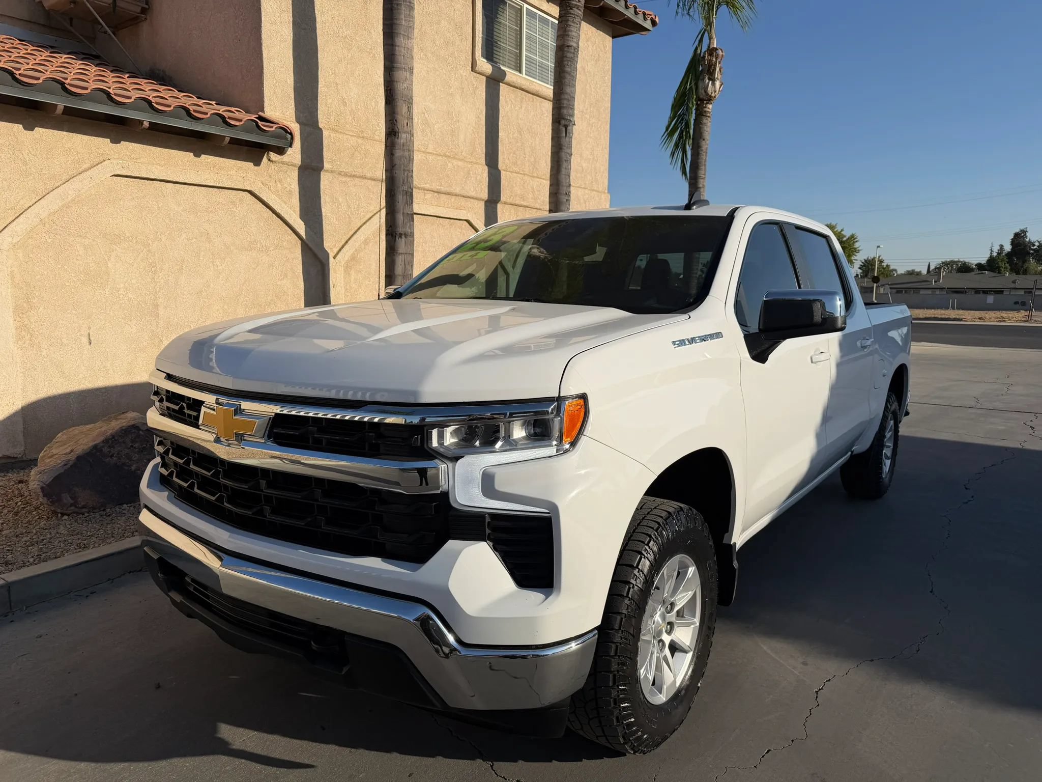 Used 2023 Chevrolet Silverado 1500 LT AWD/4WD image 1